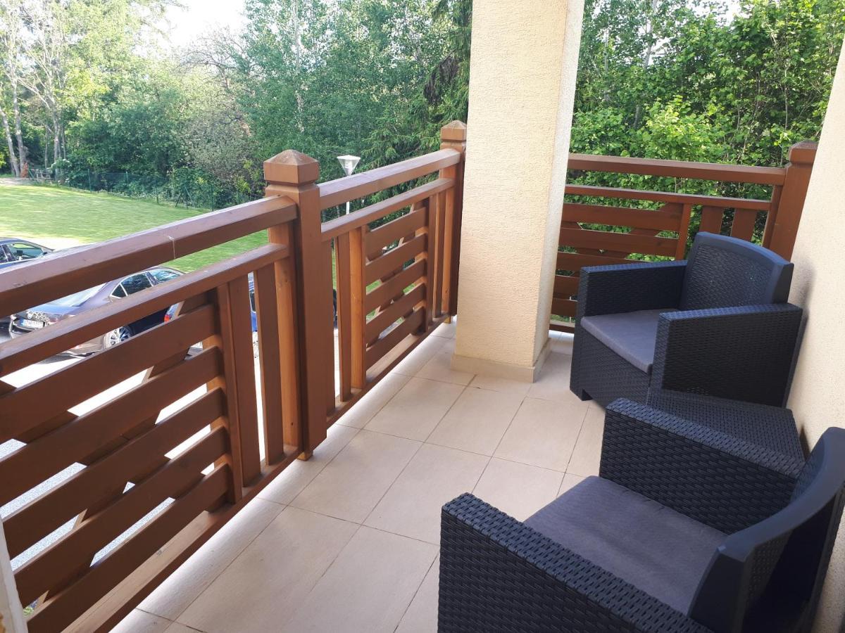Apartman V Starej Lesnej S Balkonom Stara Lesna Exterior photo