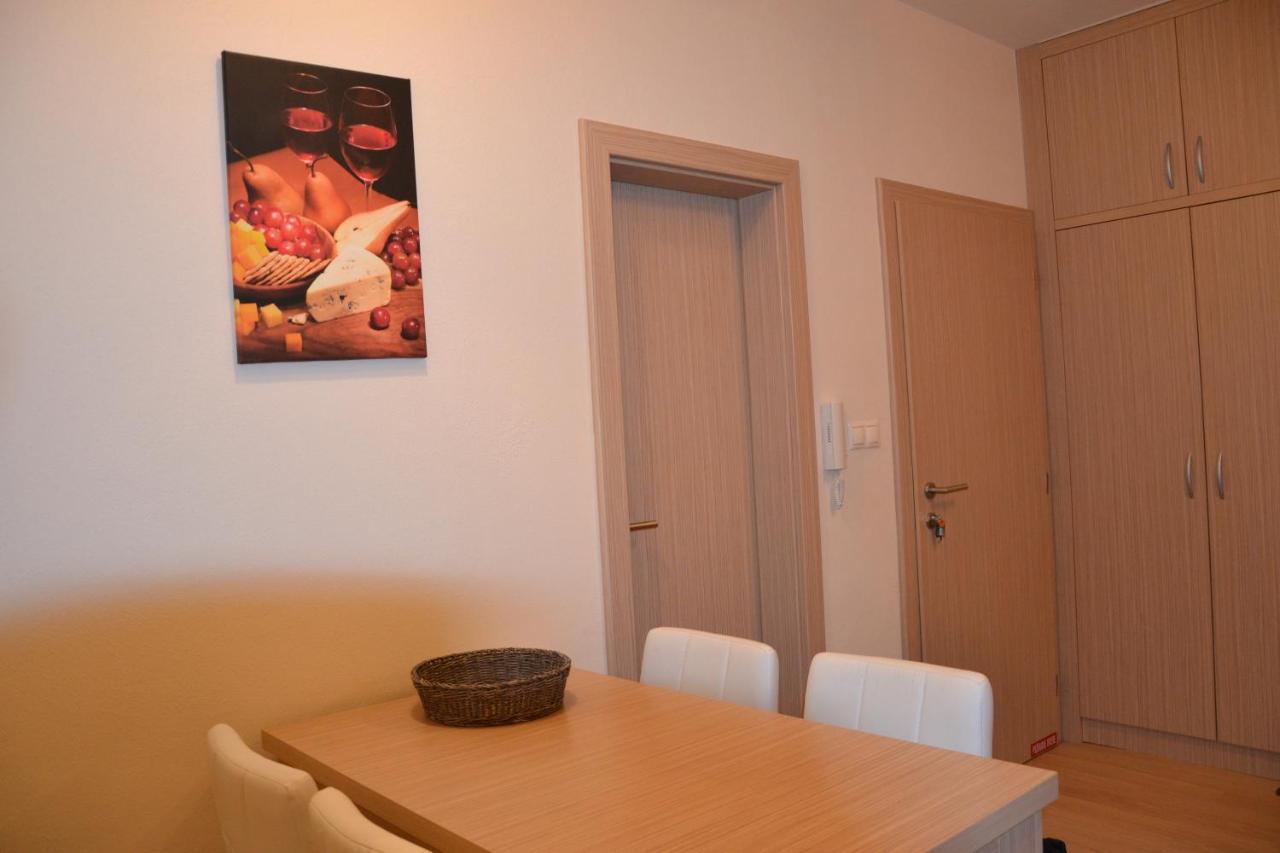 Apartman V Starej Lesnej S Balkonom Stara Lesna Exterior photo