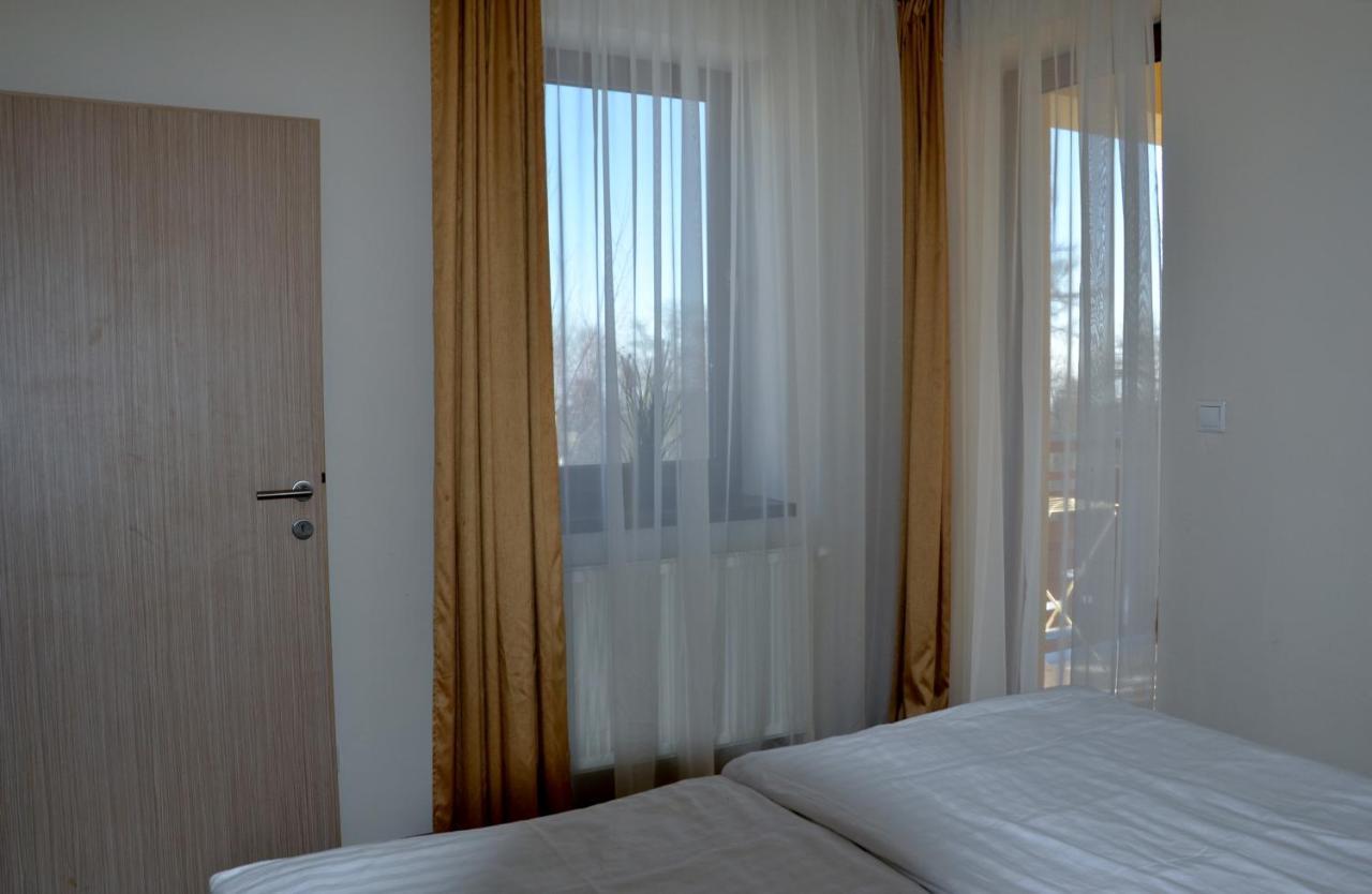 Apartman V Starej Lesnej S Balkonom Stara Lesna Exterior photo